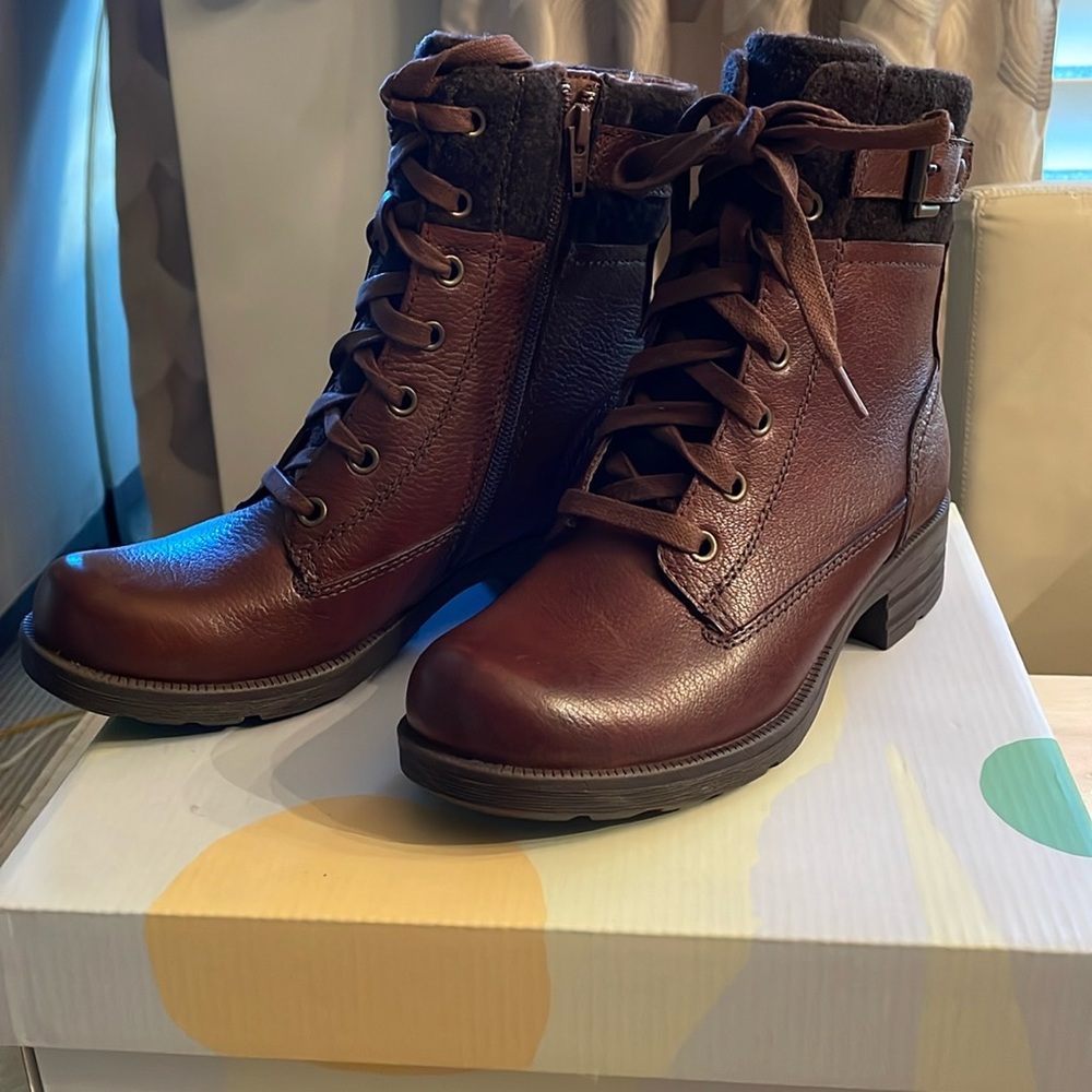 Lace-up Ankle Boot